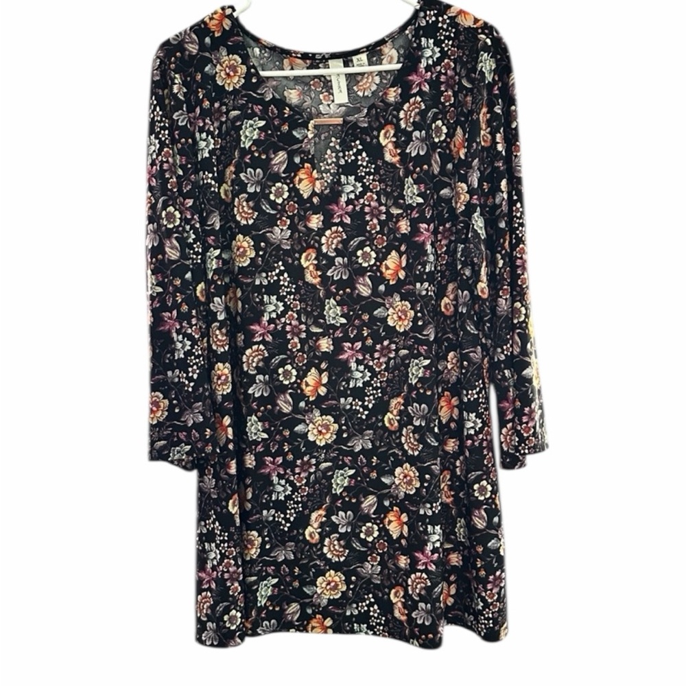 Tacera Women’s Floral Blouse - Size XL - Like New - PTP 23”